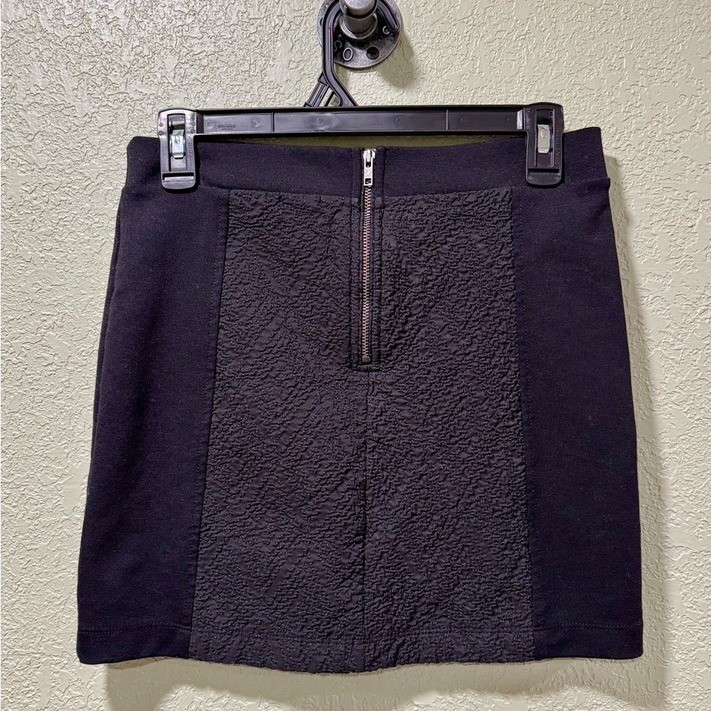 American Eagle Outfitters Black Mini Skirt 4 - Picture 2 of 3